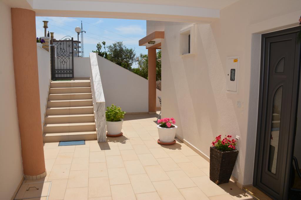 Guest House Evropa 2 Ulcinj Exterior foto
